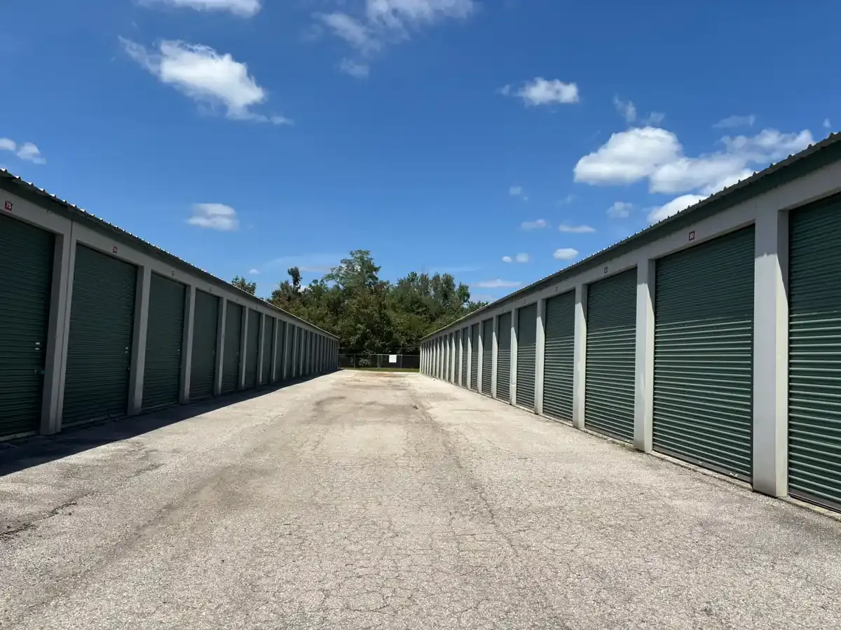Miles of Storage Cleve Butcher Rd drive up facility